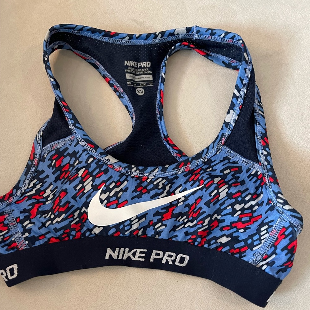 Nike kids sports bra